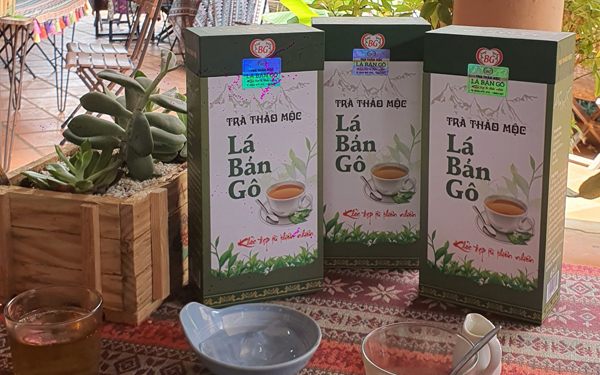 Trà thảo mộc Lá Bản Gô